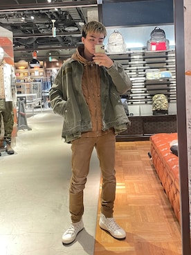 「DIESEL（ディーゼル）のアイテム（ナイロンジャケット）」を使った、Katsumiさん（メンズ・173cm）の秋コーディネート