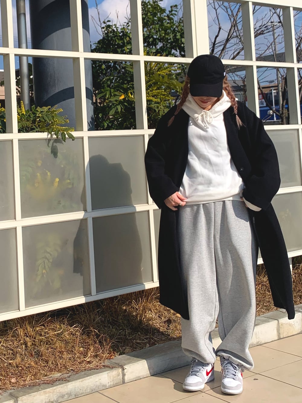EMODAのノーカラーコートを使った人気ファッションコーディネート - WEAR