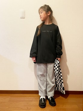 「WC（ダブル シー）のアイテム（トートバッグ）」を使った、 Rey さん（キッズ・130cm）の春コーディネート