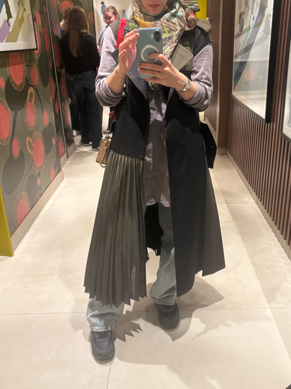 Sacaiのトレンチコートを使った人気ファッションコーディネート - WEAR