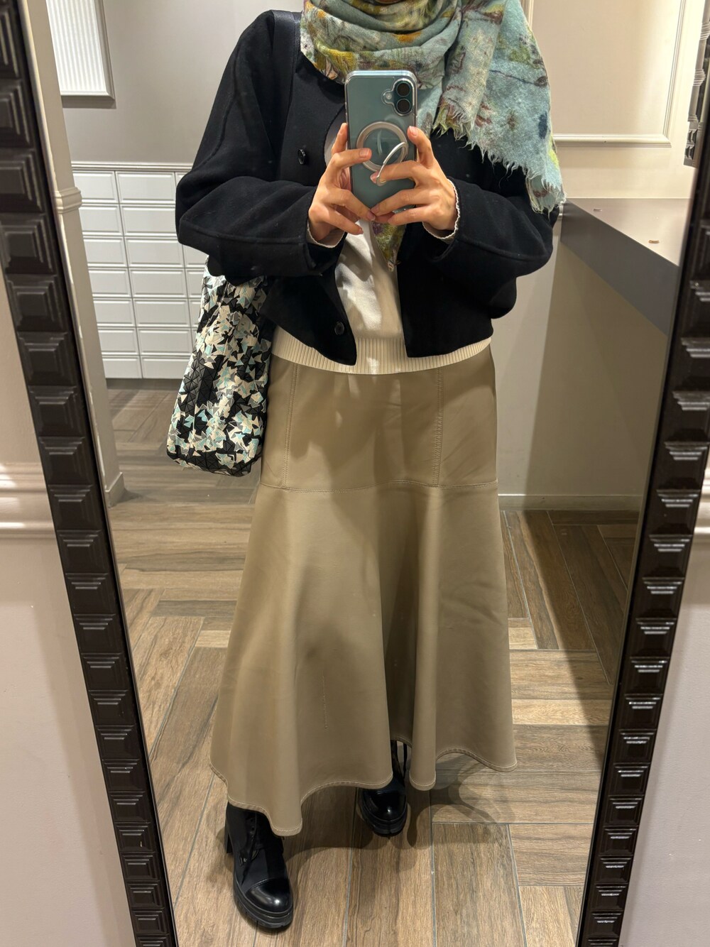 LOEWE ロエベ ウールブレザー ジャケット アウター 秋冬コーデ LOEWEのジャケット/アウターを使った人気ファッション