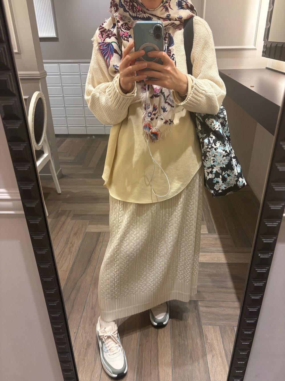 Fashion junky  さんの（PLEATS PLEASE）を使ったコーディネートの1枚目の写真