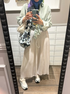 「アイテム（マフラー）」を使った、Fashion junky  さん（レディース・160cm）の夏コーディネート
