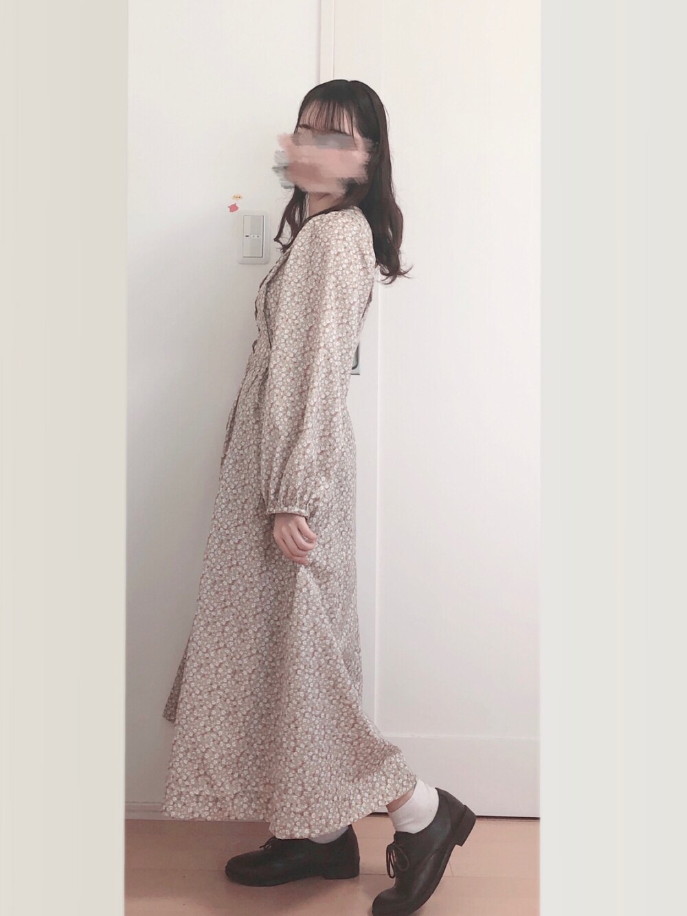 「秋のコーデ、低身長、カジュアルガーリー、ehka sopo、低身長コーデ、だから秋服が好き」｜「ehka sopoの小花柄タックワンピース（ワンピース、グリーン系）」を使った、kaede．さん（レディース・149cm）の秋コーディネートの1枚目の写真