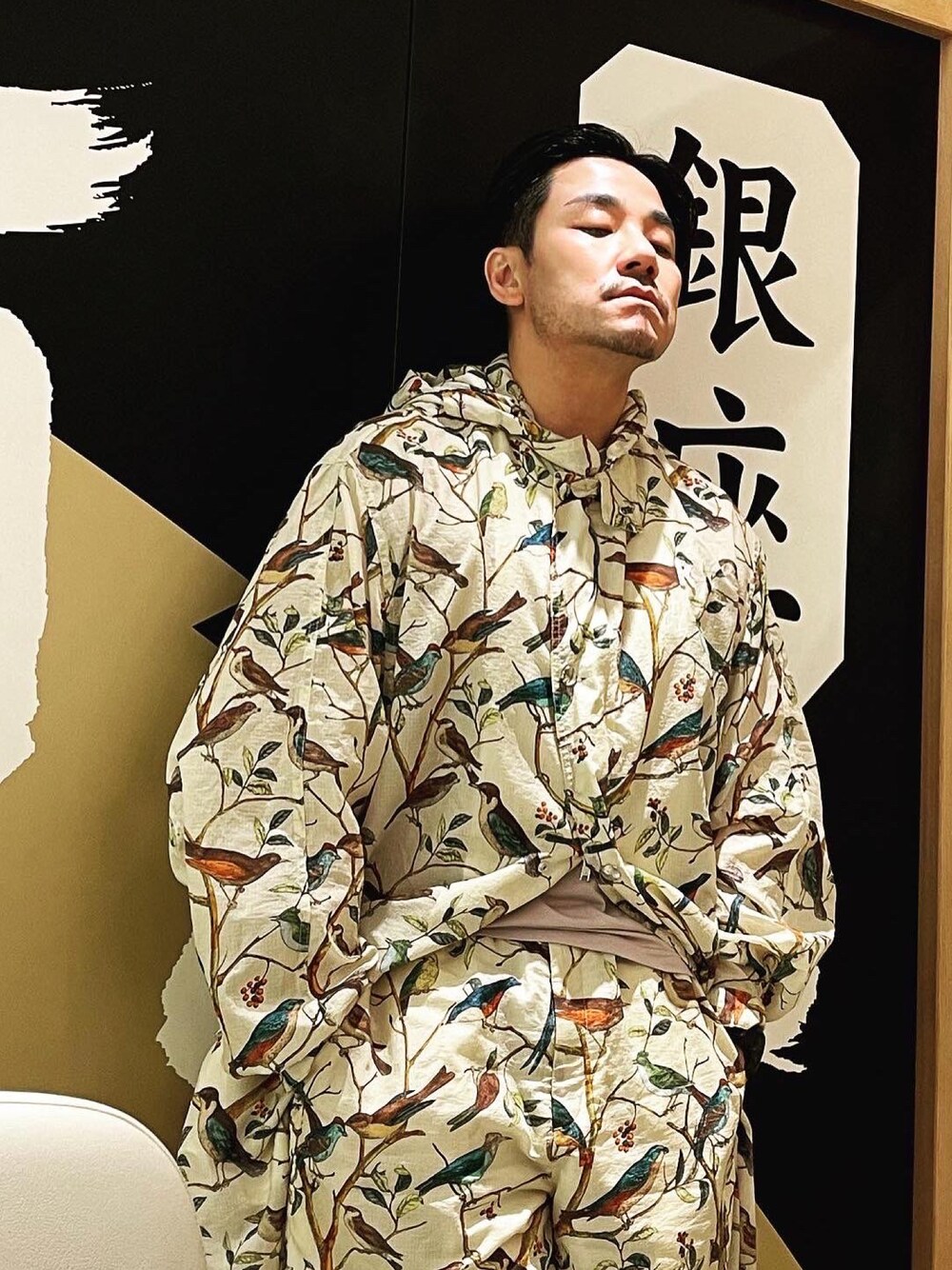 「KENZOのアイテム（マウンテンパーカー、その他）」を使った、kennyphkさん（メンズ・170cm）の春コーディネートの1枚目の写真