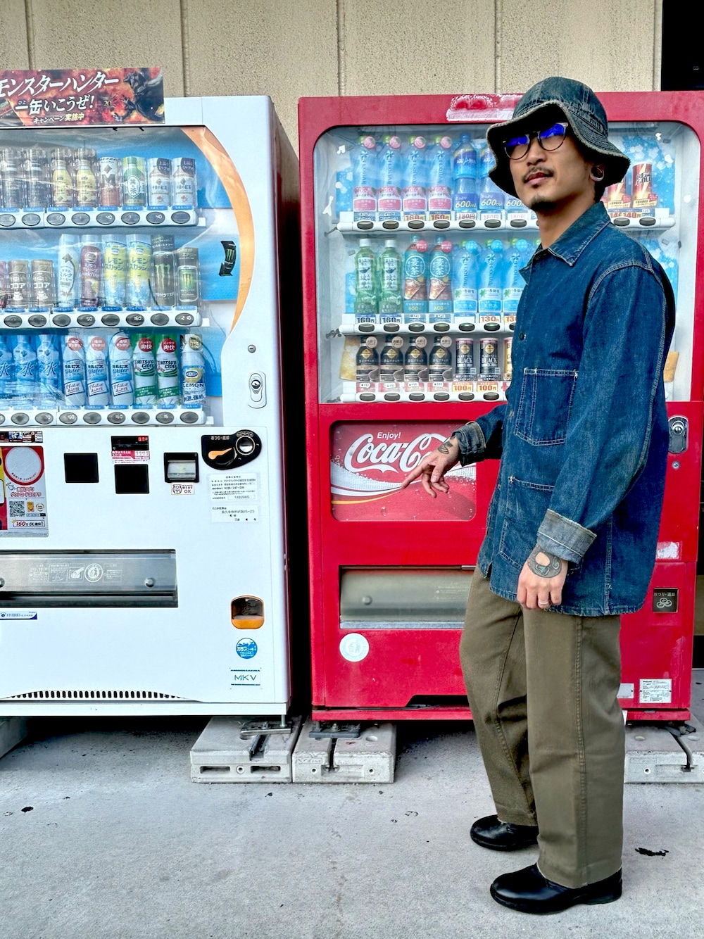 CAN'T BUST' EMのパンツを使った人気ファッションコーディネート