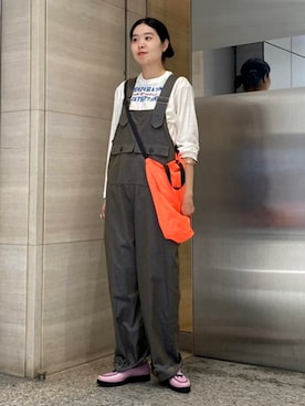 「アイテム（トートバッグ、オレンジ系）」を使った、bprbeamsさん（レディース・160cm）の秋コーディネート