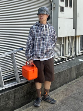 「COLEMAN（コールマン）のアイテム」を使った、bprbeamsさん（メンズ・171cm）の春コーディネート