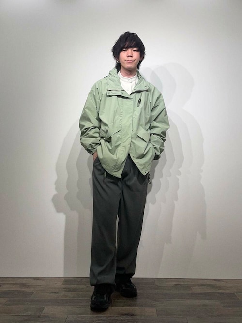 ストレッチテーパードスラックス