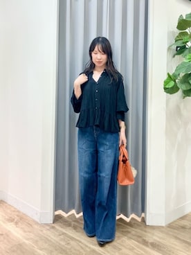 「アイテム（チャーム）」を使った、MIYAKEさん（レディース・153cm）の秋コーディネート