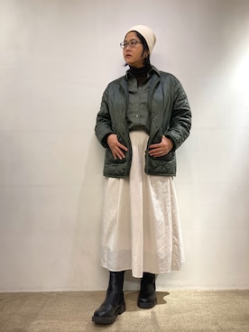「タートルネック」｜「アイテム（ミリタリージャケット）」を使った、Echikafit東京さん（レディース・163cm）の冬コーディネート