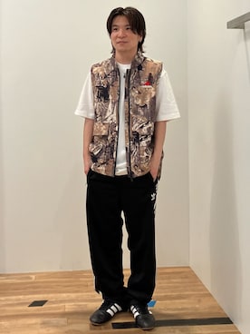 「アイテム（スニーカー）」を使った、SKさん（メンズ・156cm）の夏コーディネート