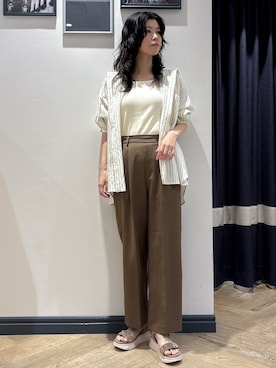 「grove（グローブ）の【洗える】大人のストライプ フーディシャツ（シャツ/ブラウス、ベージュ系）」を使った、ayakaさん（レディース・158cm）の春コーディネート