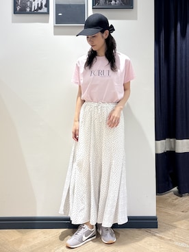 「grove（グローブ）の【遮熱／吸水速乾／接触冷感／UVカット】ベーシックロゴTシャツ（Tシャツ/カットソー、ピンク系）」を使った、ayakaさん（レディース・158cm）の夏コーディネート