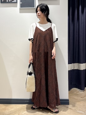 「grove（グローブ）の【シリーズ累計36万枚！名品ニット】やわらかドライタッチ スカラップスリーブニット（ニット/セーター、ホワイト系）」を使った、ayakaさん（レディース・158cm）の春コーディネート