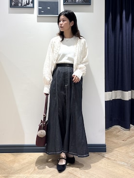 「grove（グローブ）の上品に華やぐ シアージャカードブラウス（シャツ/ブラウス、ホワイト系）」を使った、ayakaさん（レディース・158cm）の秋コーディネート