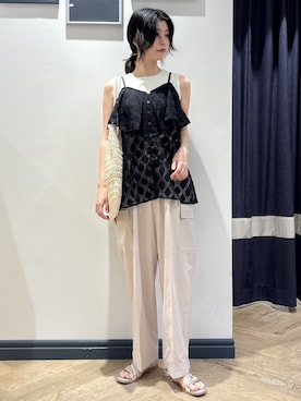 「grove（グローブ）のレースフリルキャミソール（タンクトップ、ブラック系）」を使った、ayakaさん（レディース・158cm）の春コーディネート