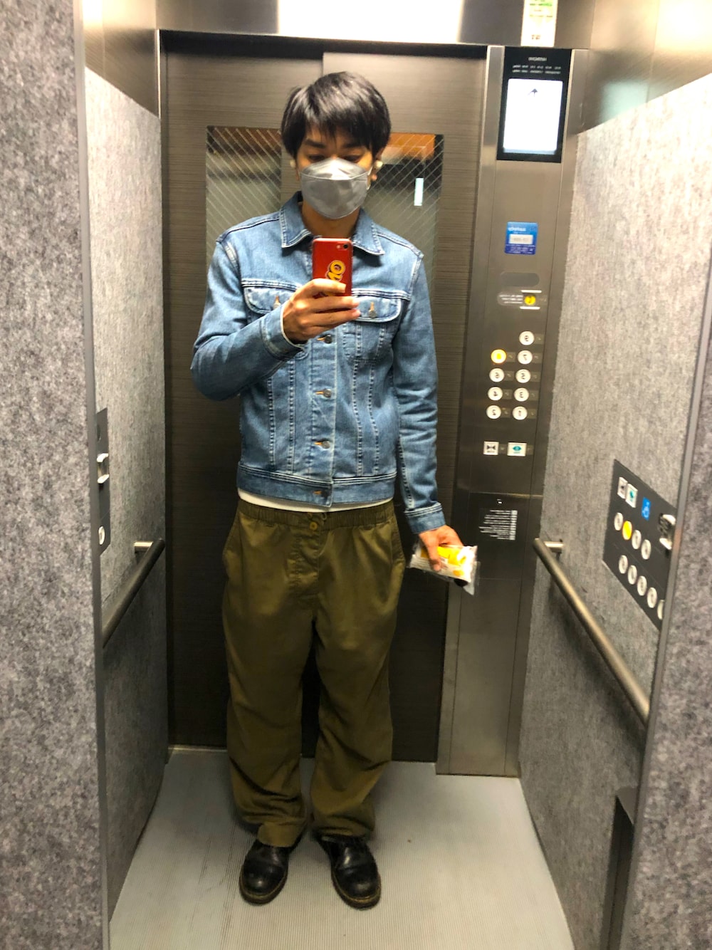 「A.P.C.のアイテム（デニムジャケット、ブルー系）」を使った、masaking2024さん（メンズ・183cm）の夏コーディネートの1枚目の写真