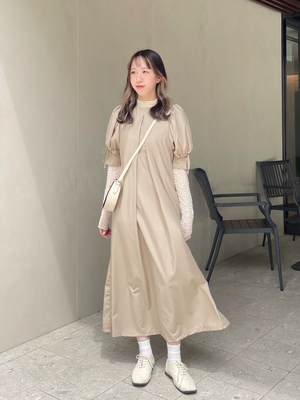 bitaさんの「スクエアトゥソフトレザーローファーフラットシューズ（NEUNA）」を使ったコーディネートの1枚目の写真