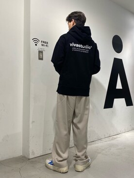 「ALAND（エーランド）のアイテム（スラックス）」を使った、ALAND JAPANさん（メンズ・172cm）の春コーディネート