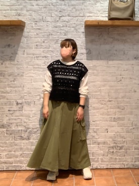 「カーゴスカート」｜「アイテム（ベスト、グレー系）」を使った、なかじさん（レディース・158cm）の春コーディネート