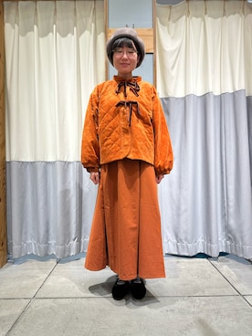 「アイテム（ノーカラージャケット、オレンジ系）」を使った、みやむらさん（レディース・152cm）の秋コーディネート