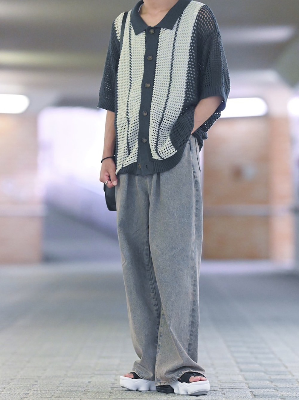 「夏コーデ、タンクトップ、サンダル、ナイキ、休日コーデ、デニム」｜「JEANASISのタックデニムワイドパンツ/974143（デニムパンツ、ブルー系）」を使った、sakuさん（メンズ・172cm）の秋コーディネートの1枚目の写真