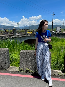 「MEIER.Q（マイヤーキュー）のアイテム（パンツ、ブルー系）」を使った、Winnieさん（レディース・155cm）の夏コーディネート