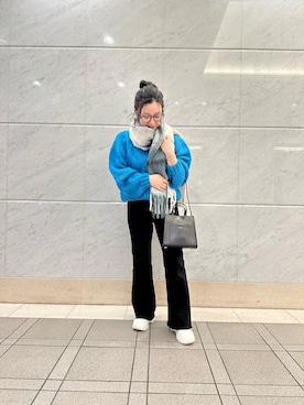 「ブルーニット」｜「アイテム（アクセサリー）」を使った、tomomさん（レディース・153cm）の秋コーディネート