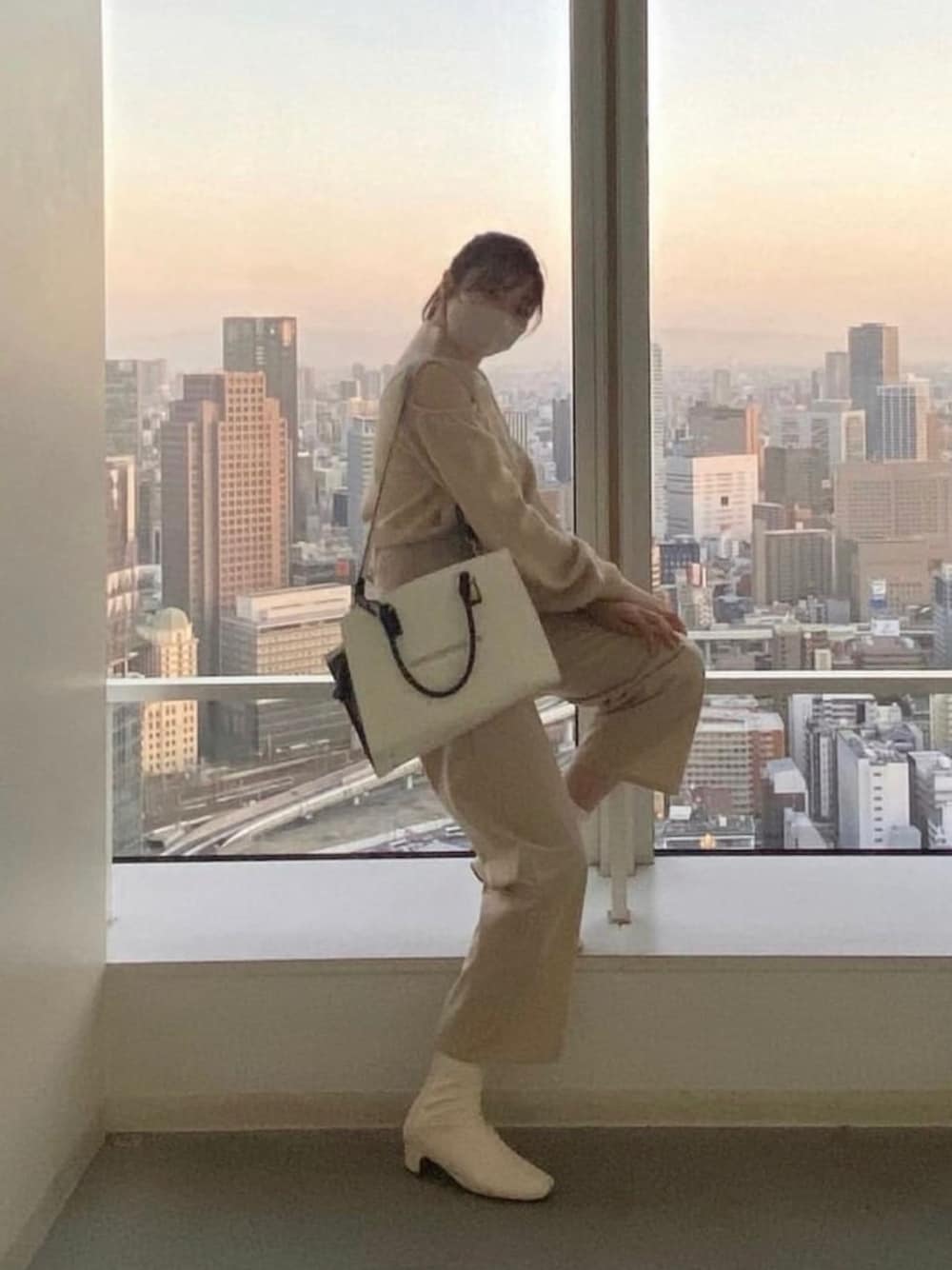 「大人カジュアル、着回しコーデ、今日のコーデ、ootd、オールホワイト、お出かけコーデ、大人女子、Samantha Thavasa、ZOZOTOWN、淡色コーデ、淡色女子、淡色、ホワイト」｜「GRLのアイテム（ブーツ、ホワイト系）」を使った、nanami.さん（骨格ウェーブ・レディース・162cm）の夏コーディネートの1枚目の写真
