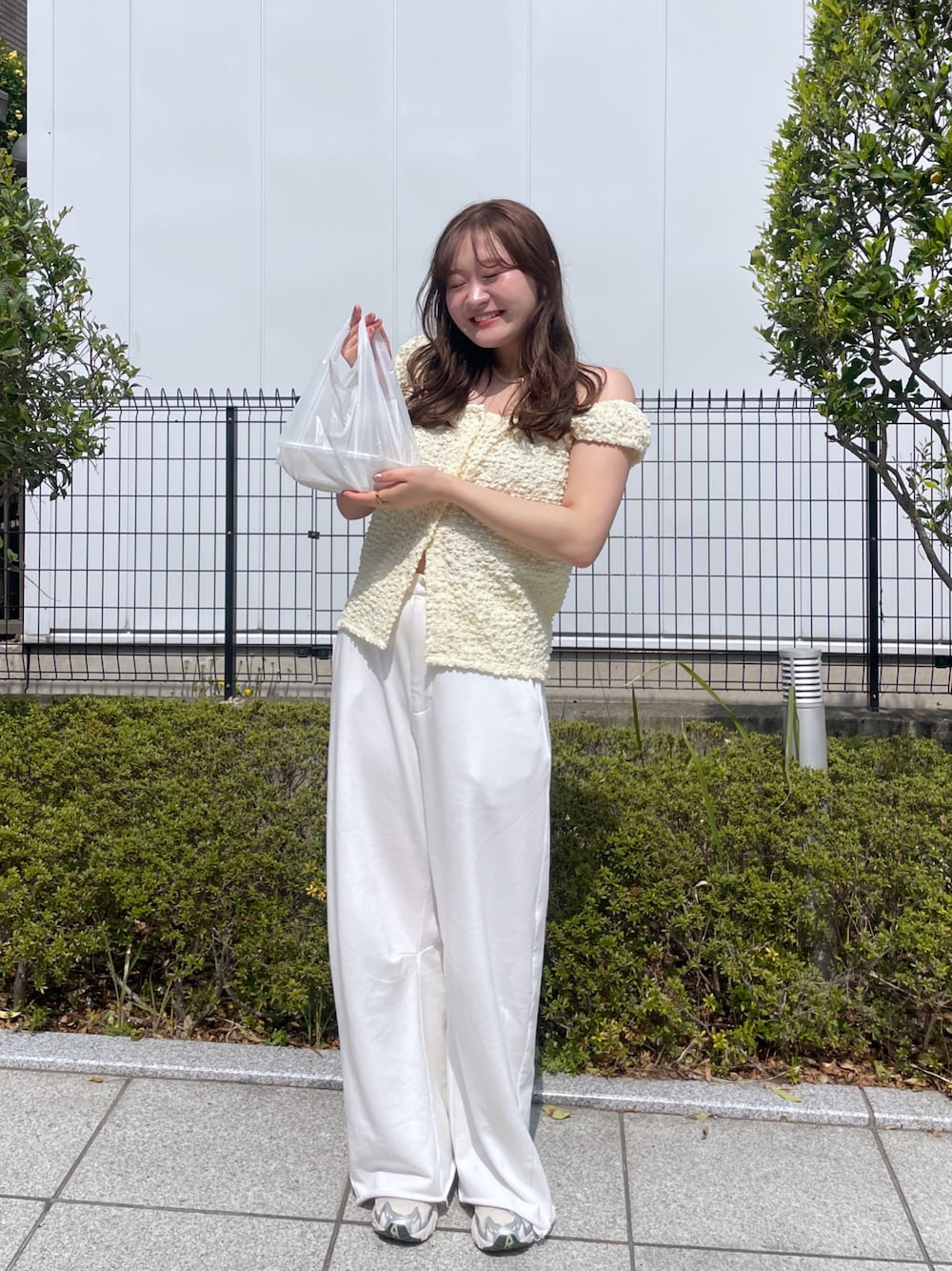 「骨格ストレート、骨格ストレートコーデ、骨格ストレート×イエベ春、骨スト、骨ストコーデ、骨スト優勝、骨スト骨格ストレート、骨ストレート」｜「mysticのアイテム（トップス、イエロー系）」を使った、Nishimura Misakiさん（骨格ストレート・レディース・160cm）の春コーディネートの1枚目の写真