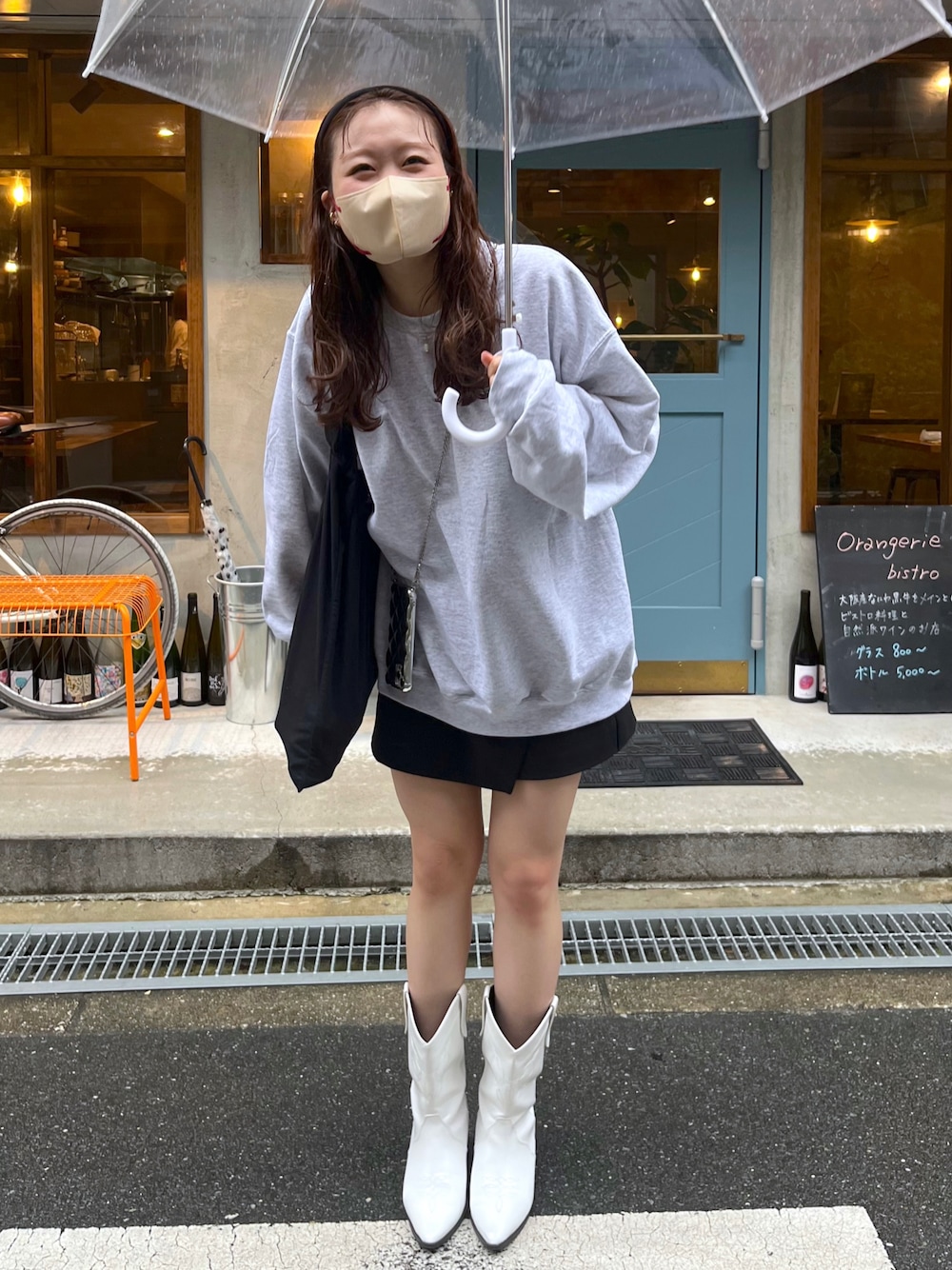 「スウェット、スウェットコーデ、スカパン、カジュアルコーデ、秋服コーデ、シンプルコーデ、今日のコーデ、きれいめカジュアル、大人コーデ、秋、ブーツスタイル、ウエスタンブーツ、高身長女子、骨格ストレート」｜「mysticのPHOTO スウェット（スウェット、グレー系）」を使った、Nishimura Misakiさん（レディース・160cm）の秋コーディネートの1枚目の写真