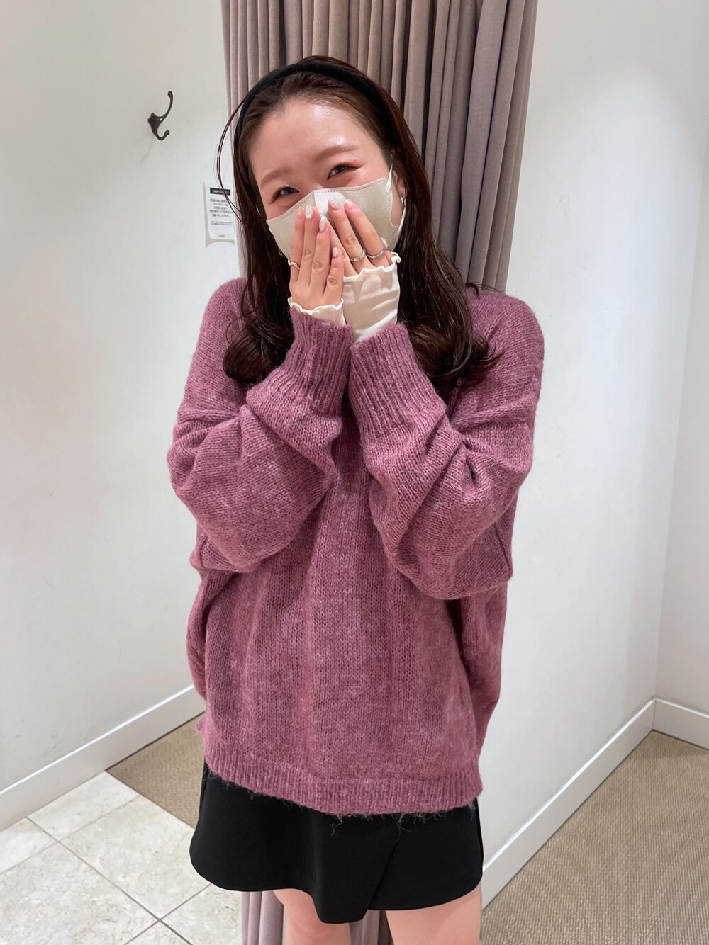 「大人カジュアル、WEARハロウィン2022、秋冬コーデ、シンプル、スカート、ピンク、ピンクコーデ、ピンクニット」｜「mysticのモヘアシアーニット（ニット/セーター、ピンク系）」を使った、Nishimura Misakiさん（レディース・160cm）の秋コーディネートの1枚目の写真