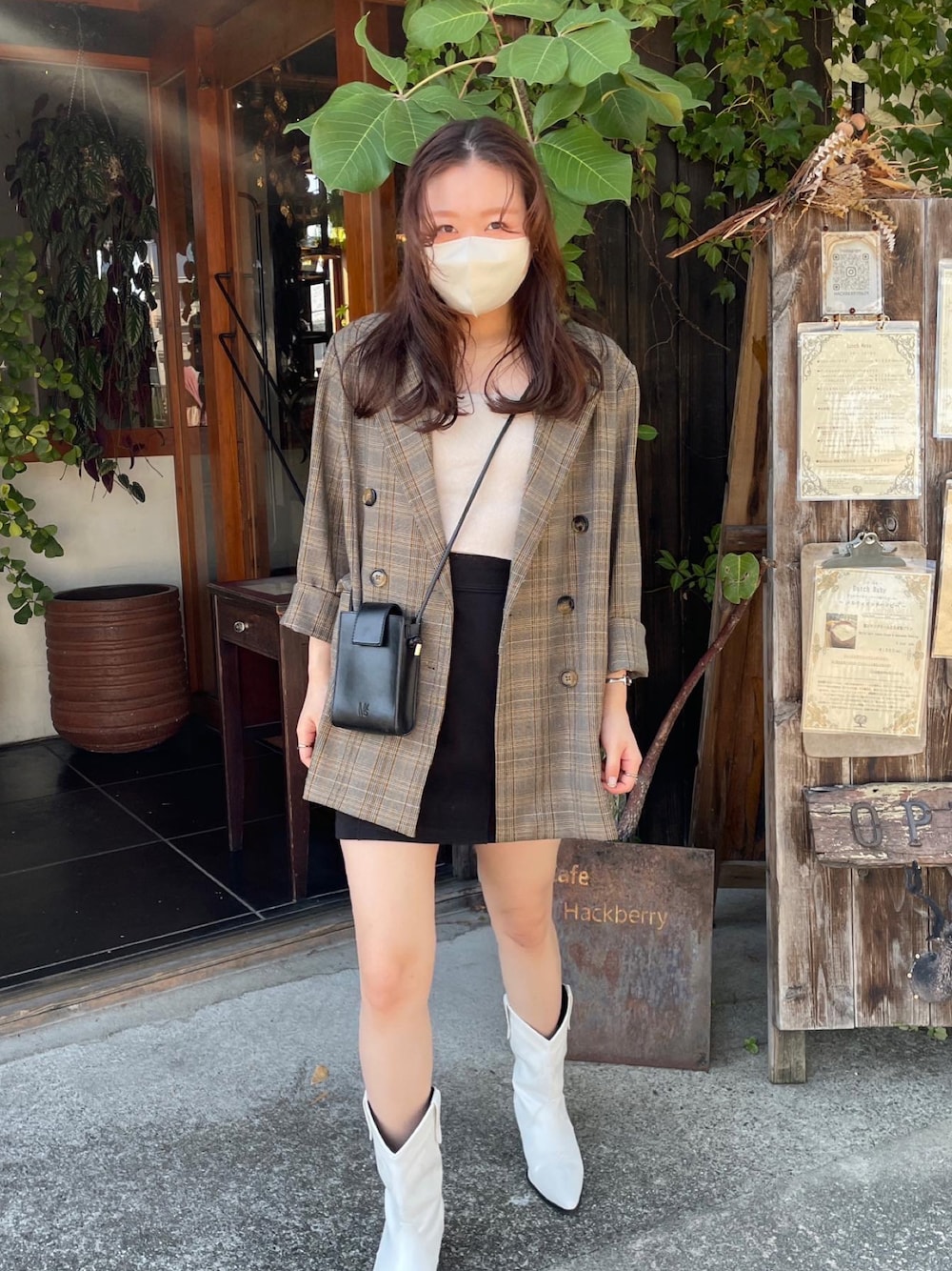 「秋コーデ、大人カジュアル、秋服準備はじめました、秋カラー、ジャケット、ジャケットスタイル、ジャケットコーデ、ウエスタンブーツ、骨格ストレート、骨スト」｜「mysticのダブルテーラージャケット（テーラードジャケット、ブラウン系）」を使った、Nishimura Misakiさん（レディース・160cm）の秋コーディネートの1枚目の写真