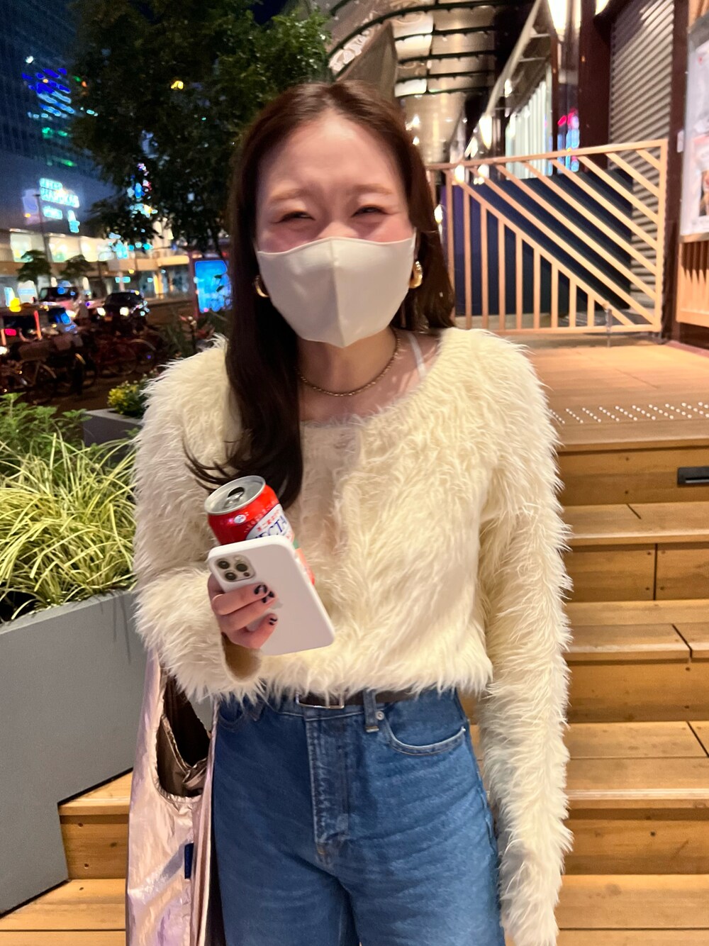 「秋、休日スタイル、秋ルック紹介するよ、オトナ女子、今日のコーデ、大人かわいい、秋冬コーデ、ニットカーディガン、骨格ストレート、骨格診断ストレート」｜「mysticの【再入荷決定！】シャギーショートカーディガン（カーディガン/ボレロ、ホワイト系）」を使った、Nishimura Misakiさん（レディース・160cm）の秋コーディネートの1枚目の写真