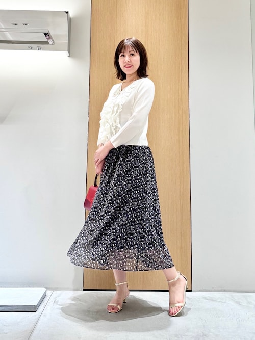 セール】【セットアップ対応商品】リトルフラワープリントタックフレア