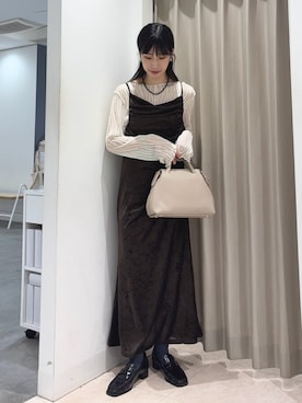 「アイテム（ボストンバッグ）」を使った、wakaさん（レディース・162cm）の秋コーディネート