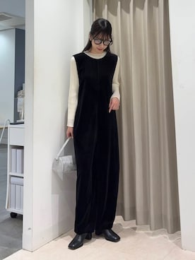 「ベロア」｜「アイテム（サロペット/オーバーオール）」を使った、wakaさん（レディース・162cm）の冬コーディネート