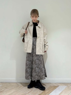「SENSE OF PLACE by URBAN RESEARCH（センスオブプレイスバイアーバンリサーチ）のアニマルパターンナロースカート（スカート）」を使った、wakaさん（レディース・162cm）の秋コーディネート