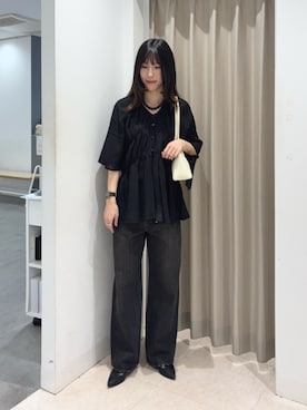 「SENSE OF PLACE by URBAN RESEARCH(センスオブプレイスバイアーバンリサーチ)のシャーリングチュニックブラウス(シャツ/ブラウス、ブラック系)」を使った、wakaさん(レディース・162cm)の春コーディネート