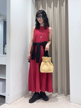 「SENSE OF PLACE by URBAN RESEARCH(センスオブプレイスバイアーバンリサーチ)のギャザーネックアメスリワンピース(One piece dress、レッド系)」を使った、wakaさん(レディース・162cm)の夏コーディネート