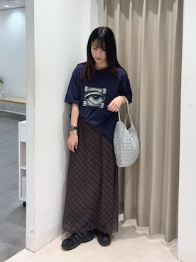 「SENSE OF PLACE by URBAN RESEARCH(センスオブプレイスバイアーバンリサーチ)の『別注』LOVE POP STUDIO×SENSE OF PLACE SHORT-SLEEVE T-SHIRTS(Tシャツ/カットソー、ブルー系)」を使った、wakaさん(レディース・162cm)の春コーディネート