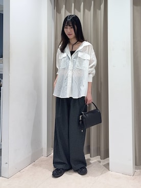 「SENSE OF PLACE by URBAN RESEARCH(センスオブプレイスバイアーバンリサーチ)のシアーフーディシャツ(シャツ/ブラウス、ホワイト系)」を使った、wakaさん(レディース・162cm)の春コーディネート