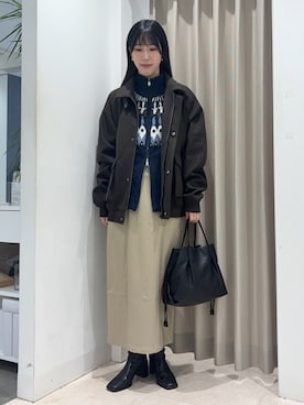 「アイテム（スカート、ベージュ系）」を使った、wakaさん（レディース・162cm）の冬コーディネート