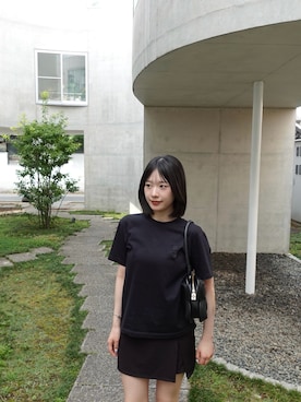 「GANNI（ガニー）のButterfly Top Handle（ハンドバッグ、ブラック系）」を使った、tamakiさん（レディース・153cm）の夏コーディネート