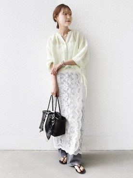 「SHIPS（シップス）の〈手洗い可能〉IMPERIAL LINEN 混 バンドカラー スキッパー シャツ（シャツ/ブラウス、グリーン系）」を使った、NAGASHIMAさん（レディース・164cm）の春コーディネート