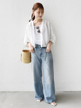 「SHIPS（シップス）の〈手洗い可能〉サッカー 裾 ドロスト メタル ボタン シャツ（シャツ/ブラウス、ホワイト系）」を使った、NAGASHIMAさん（レディース・164cm）の冬コーディネート