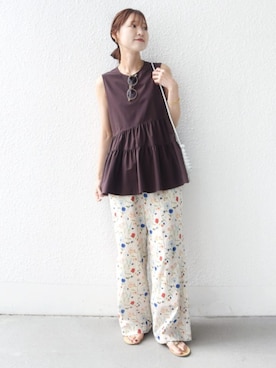 「LIBERTY（リバティー）の〈手洗い可能〉LIBERTY プリント パンツ（その他パンツ、ホワイト系）」を使った、NAGASHIMAさん（レディース・164cm）の夏コーディネート