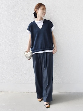 「SHIPS（シップス）の〈手洗い可能〉ブライト ペーパー 裾 ドロスト ニット プルオーバー（ニット/セーター、ブルー系）」を使った、NAGASHIMAさん（レディース・164cm）の春コーディネート