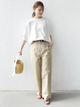 「SHIPS（シップス）の〈洗濯機可能〉ストレッチ チノ 硫化染め パンツ（チノパンツ、ベージュ系）」を使った、NAGASHIMAさん（レディース・164cm）の春コーディネート